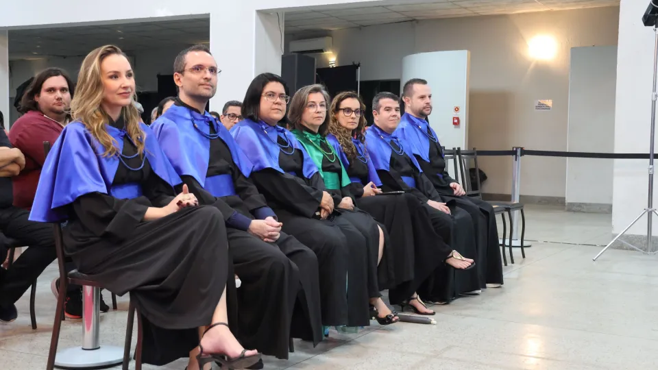 Colaram Grau 20 alunos de três cursos de graduação (foto: Marco Cavalcanti)Colaram Grau 20 alunos de três cursos de graduação (foto: Marco Cavalcanti)