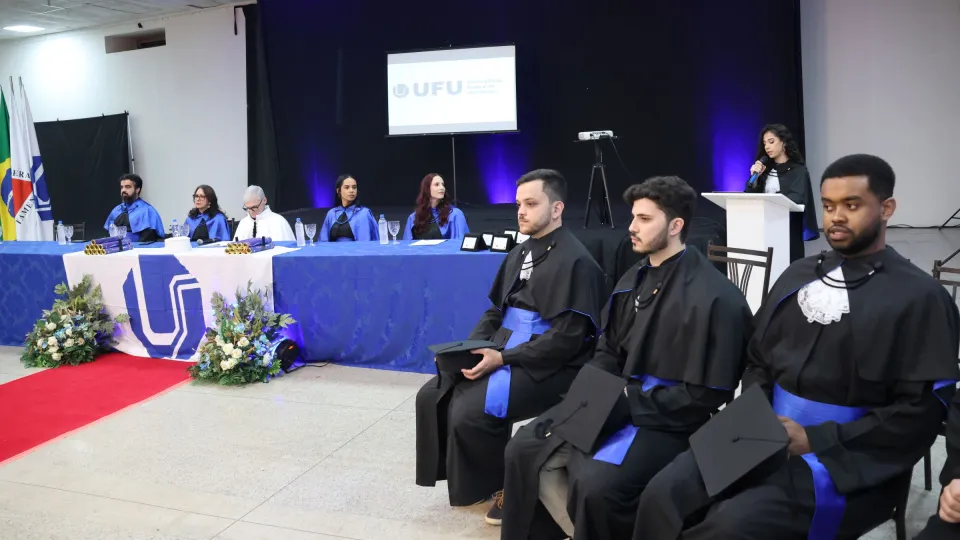 Colaram Grau 20 alunos de três cursos de graduação (foto: Marco Cavalcanti)