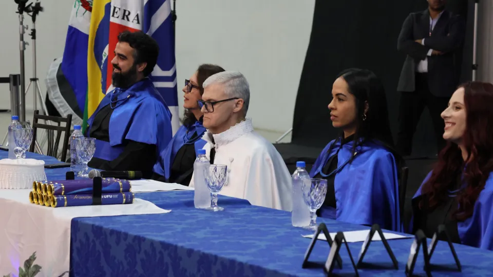 Colaram Grau 20 alunos de três cursos de graduação (foto: Marco Cavalcanti)