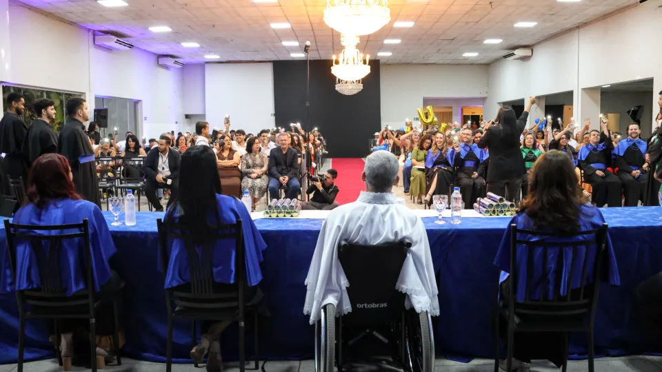 Colaram Grau 20 alunos de três cursos de graduação (foto: Marco Cavalcanti)