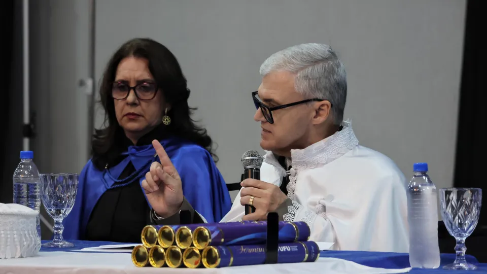 Colaram Grau 20 alunos de três cursos de graduação (foto: Marco Cavalcanti)