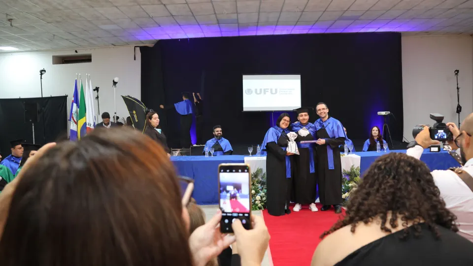 Colaram Grau 20 alunos de três cursos de graduação (foto: Marco Cavalcanti)