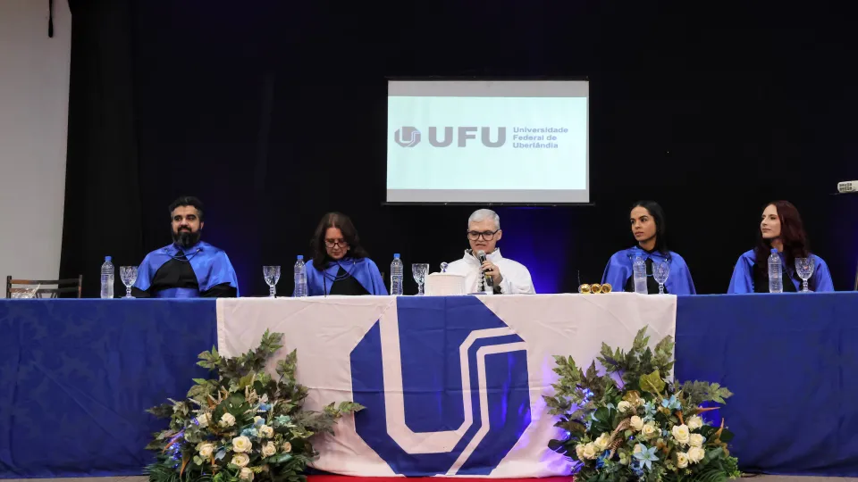 Colaram Grau 20 alunos de três cursos de graduação (foto: Marco Cavalcanti)