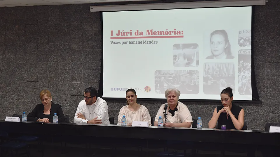 I Júri da Memória: Vozes por Ismene Mendes (Fotos: Milton Santos)
