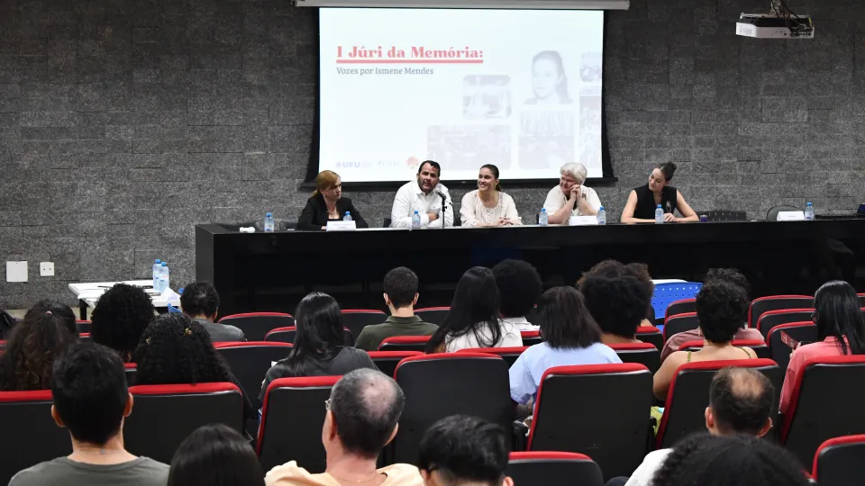 I Júri da Memória: Vozes por Ismene Mendes (Fotos: Milton Santos)