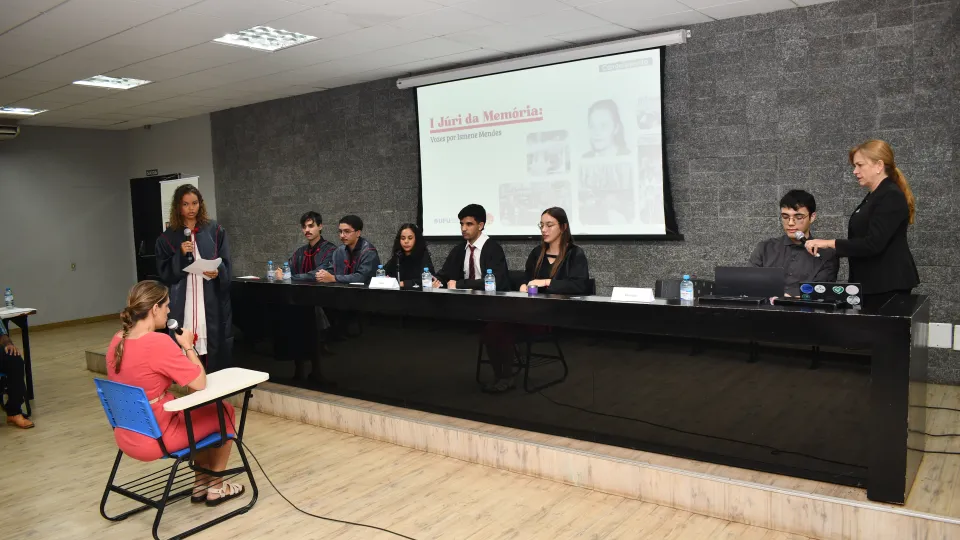 I Júri da Memória: Vozes por Ismene Mendes (Fotos: Milton Santos)