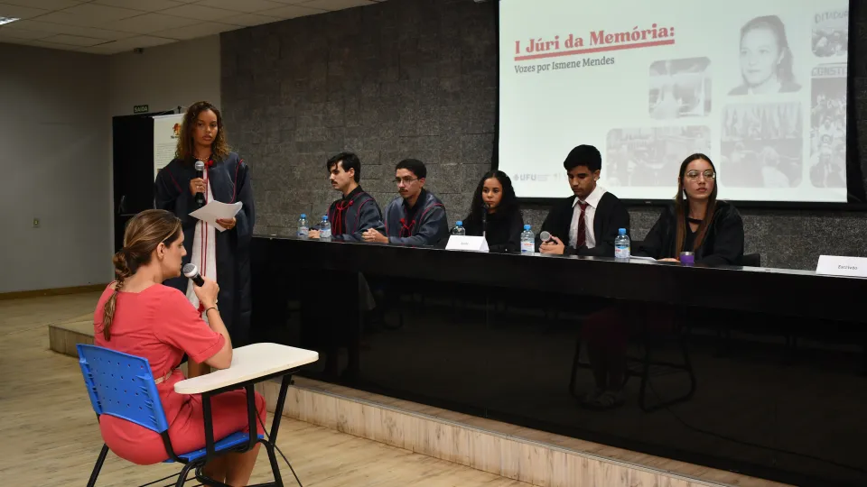 I Júri da Memória: Vozes por Ismene Mendes (Fotos: Milton Santos)