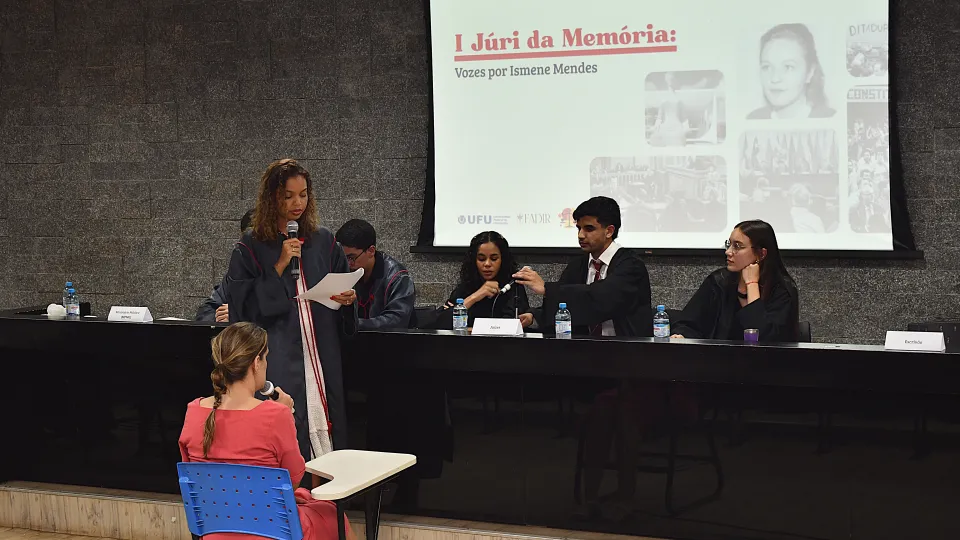 I Júri da Memória: Vozes por Ismene Mendes (Fotos: Milton Santos)