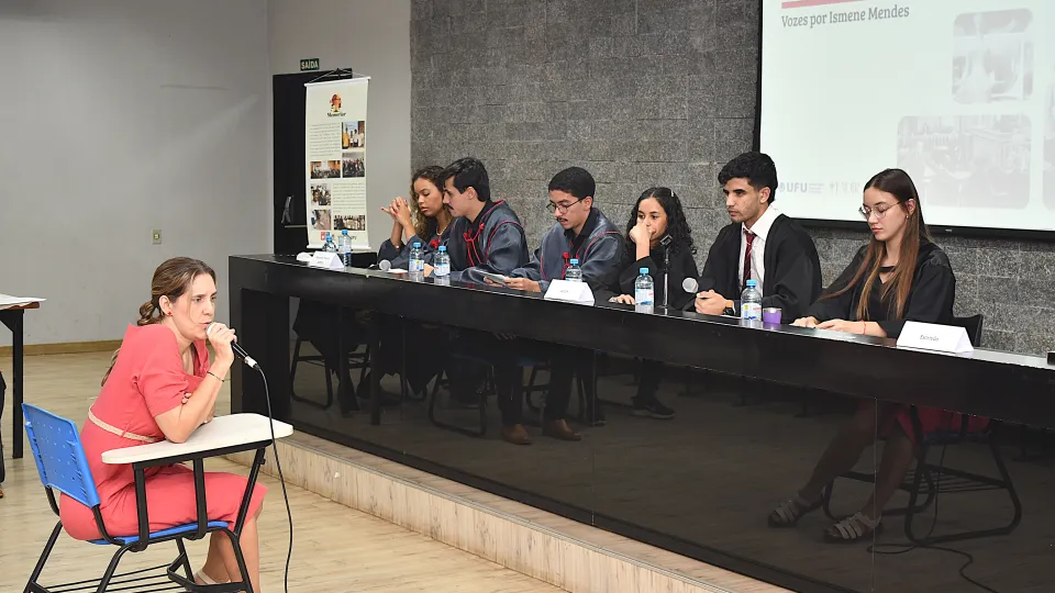 I Júri da Memória: Vozes por Ismene Mendes (Fotos: Milton Santos)