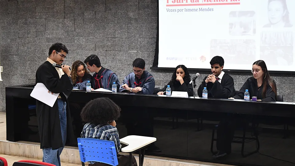 I Júri da Memória: Vozes por Ismene Mendes (Fotos: Milton Santos)