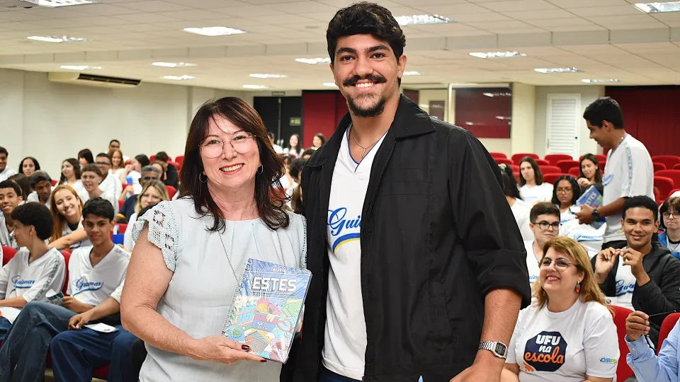UFU na Escola alunos do ensino médio de Patos de Minas (Fotos: Milton Santos)