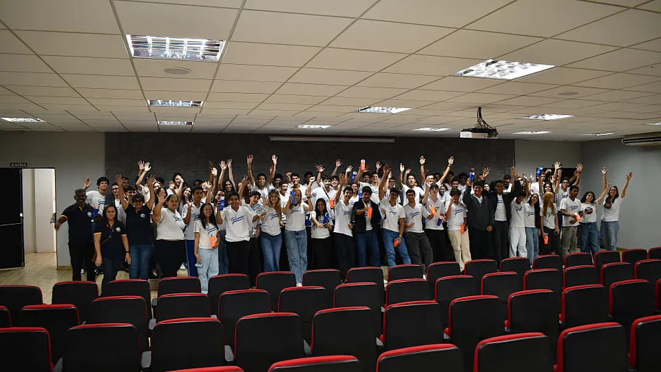 UFU na Escola alunos do ensino médio de Patos de Minas (Fotos: Milton Santos)