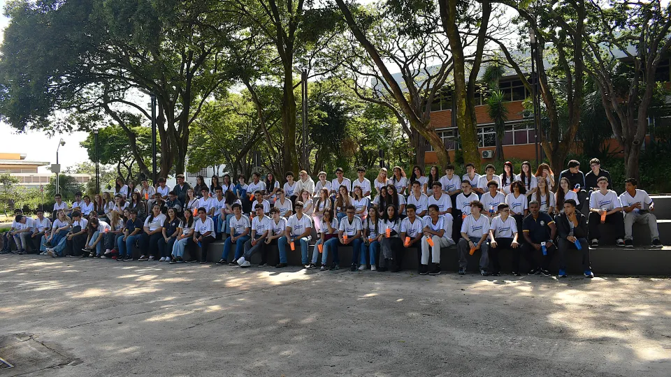 UFU na Escola alunos do ensino médio de Patos de Minas (Fotos: Milton Santos)