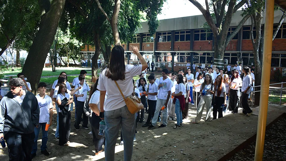 UFU na Escola alunos do ensino médio de Patos de Minas (Fotos: Milton Santos)
