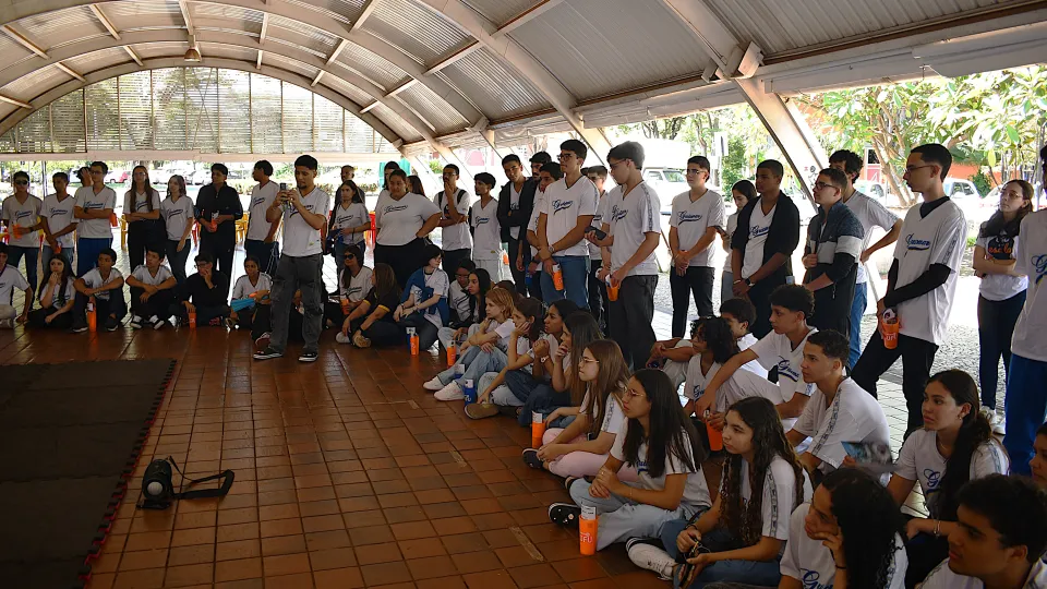 UFU na Escola alunos do ensino médio de Patos de Minas (Fotos: Milton Santos)