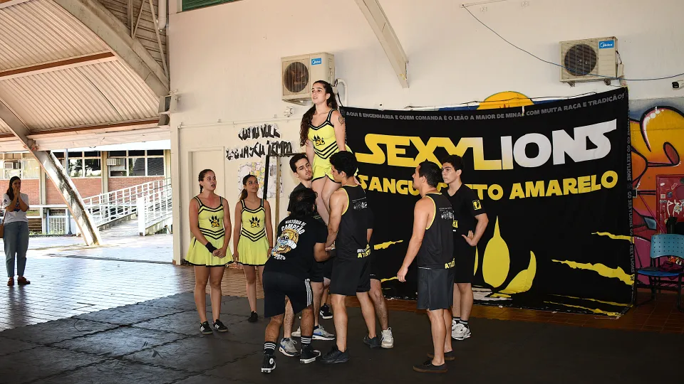UFU na Escola alunos do ensino médio de Patos de Minas (Fotos: Milton Santos)