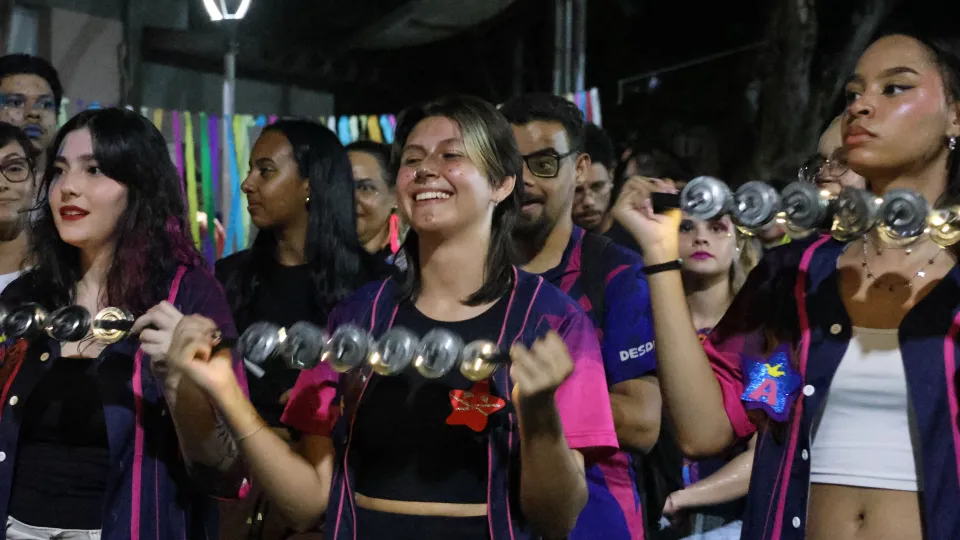 Imagens das apresentações durante o cortejo