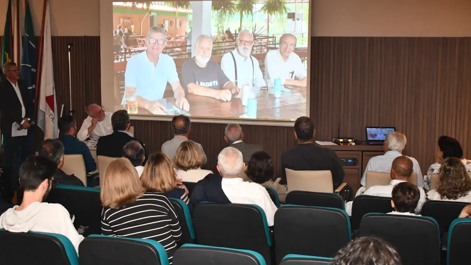 50 anos da formatura da primeira turma de Medicina Veterinária UFU (Milton Santos)