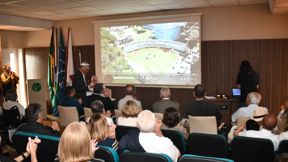50 anos da formatura da primeira turma de Medicina Veterinária UFU (Milton Santos)