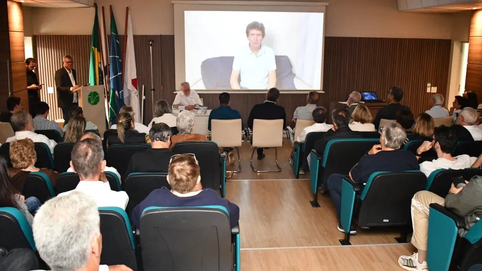 50 anos da formatura da primeira turma de Medicina Veterinária UFU (Milton Santos)