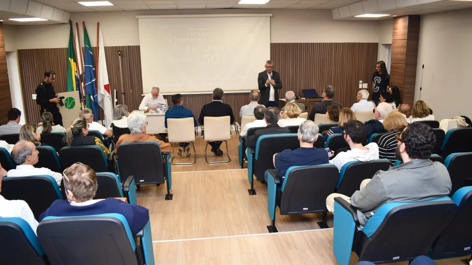 50 anos da formatura da primeira turma de Medicina Veterinária UFU (Milton Santos)