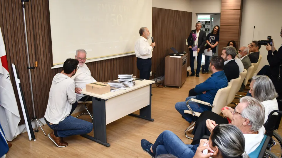 50 anos da formatura da primeira turma de Medicina Veterinária UFU (Milton Santos)