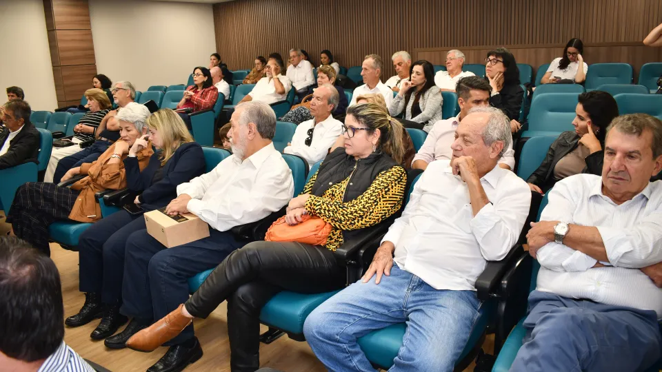 50 anos da formatura da primeira turma de Medicina Veterinária UFU (Milton Santos)