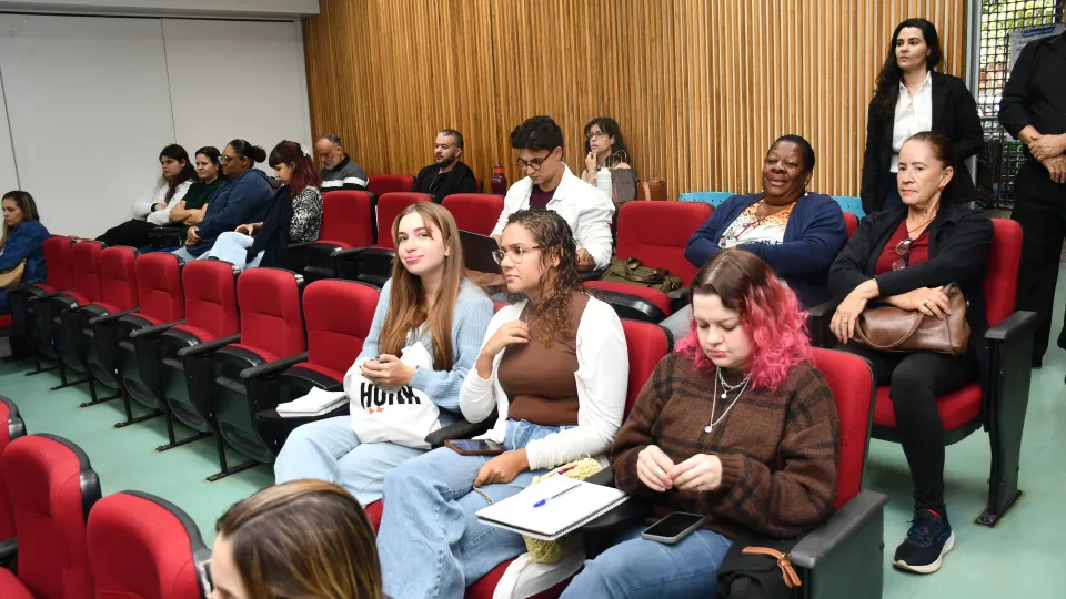 Ciclo de Debates "Ressignificar para a Equidade: Políticas Públicas de Saúde e Interseccionalidades em Debate"