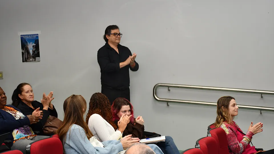 Ciclo de Debates "Ressignificar para a Equidade: Políticas Públicas de Saúde e Interseccionalidades em Debate"