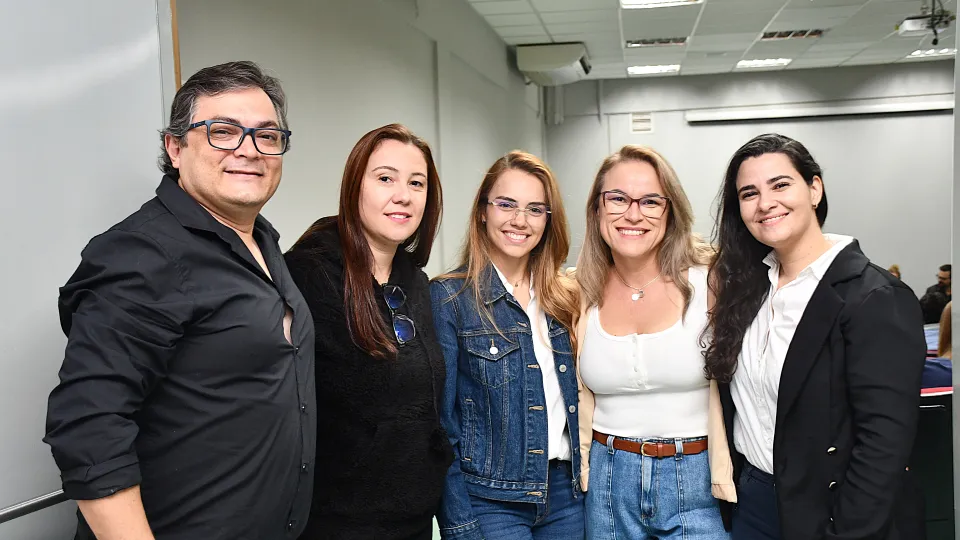 Ciclo de Debates "Ressignificar para a Equidade: Políticas Públicas de Saúde e Interseccionalidades em Debate"