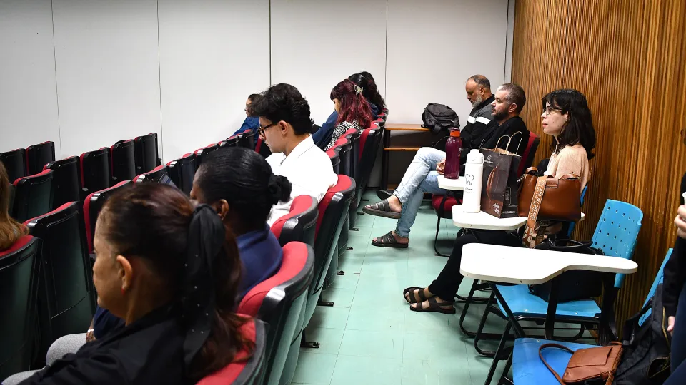 Ciclo de Debates "Ressignificar para a Equidade: Políticas Públicas de Saúde e Interseccionalidades em Debate"