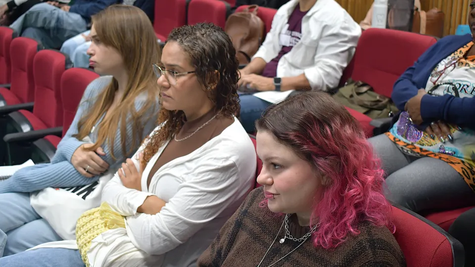 Ciclo de Debates "Ressignificar para a Equidade: Políticas Públicas de Saúde e Interseccionalidades em Debate"