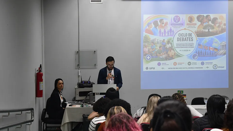Ciclo de Debates "Ressignificar para a Equidade: Políticas Públicas de Saúde e Interseccionalidades em Debate"