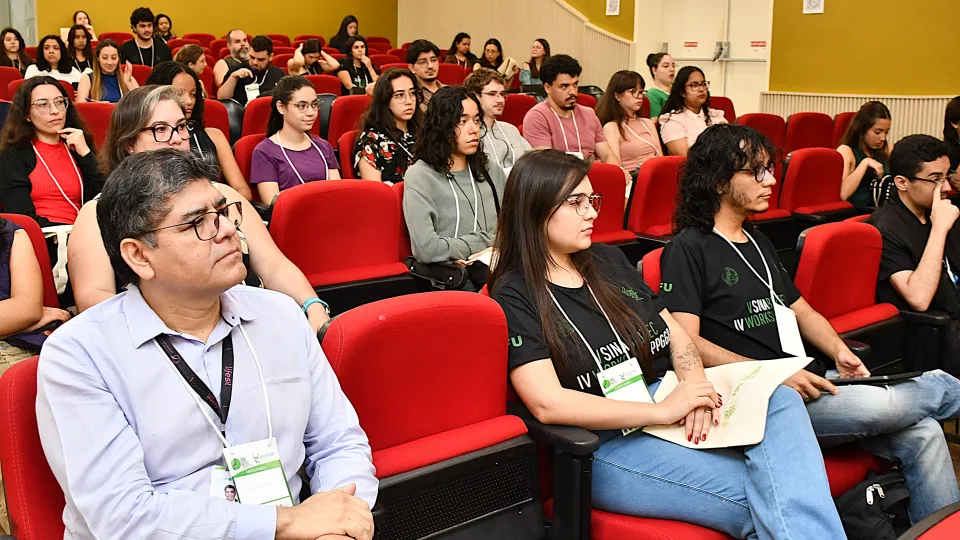 V Simpósio Nacional de Aplicações Biotecnológicas (SINABiotec) e IV Workshop do Programa de Pós-Graduação em Genética e Bioquímica (Fotos: Milton Santos)
