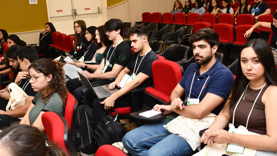 V Simpósio Nacional de Aplicações Biotecnológicas (SINABiotec) e IV Workshop do Programa de Pós-Graduação em Genética e Bioquímica (Fotos: Milton Santos)