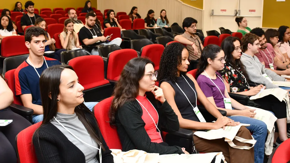 V Simpósio Nacional de Aplicações Biotecnológicas (SINABiotec) e IV Workshop do Programa de Pós-Graduação em Genética e Bioquímica (Fotos: Milton Santos)
