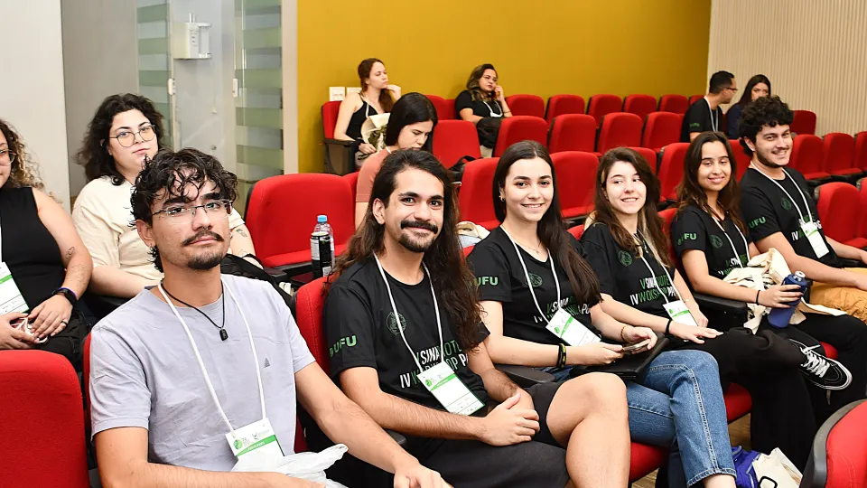 V Simpósio Nacional de Aplicações Biotecnológicas (SINABiotec) e IV Workshop do Programa de Pós-Graduação em Genética e Bioquímica (Fotos: Milton Santos)