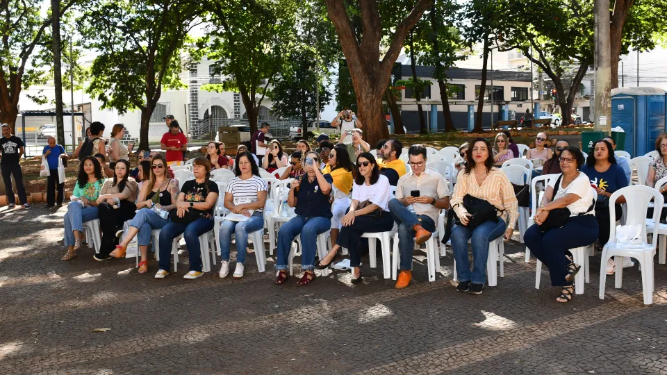 Aula pública promovida é pela UFU em Uberlândia (Foto: Milton Santos)