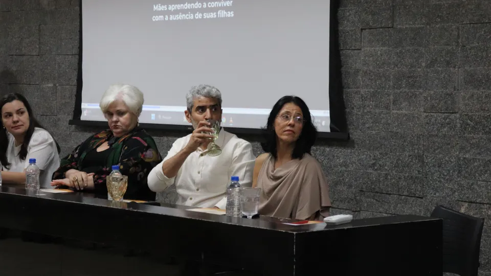 Abertura do IV Simpósio sobre Feminicídios: Memórias, Pactos e Ações contra o Feminicídio (Foto: Laís Espósito) 
