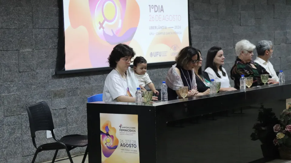 Abertura do IV Simpósio sobre Feminicídios: Memórias, Pactos e Ações contra o Feminicídio (Foto: Laís Espósito) 