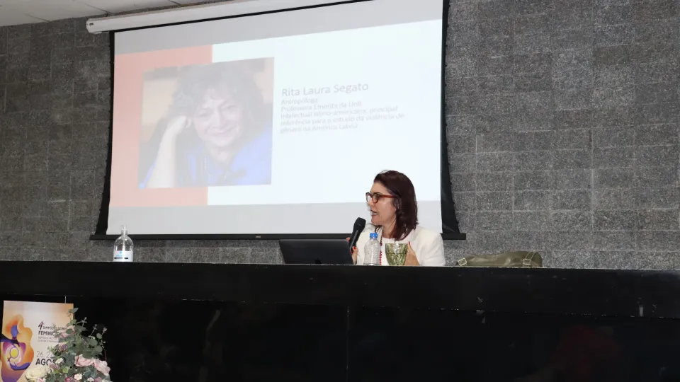Abertura do IV Simpósio sobre Feminicídios: Memórias, Pactos e Ações contra o Feminicídio (Foto: Laís Espósito) 