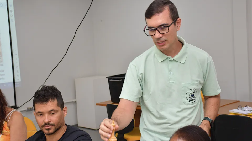 Oficina de Xadrez e Lógica na Semana da Servidora e do Servidor (Foto: Milton Santos)