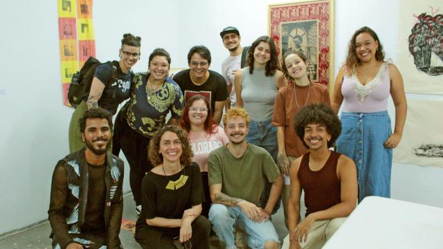 Artistas que assinam a exposição reunidos