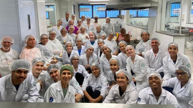 Oficina culinária com integrantes da Universidade Amiga do Idoso