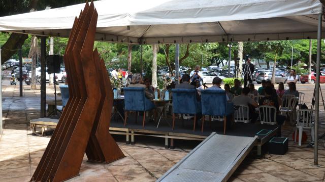 Solenidade de inauguração do Memorial Covid-19. (Foto: Milton Santos)