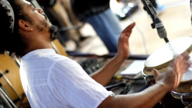 Depois de dois anos, o Arte na Praça volta a ocorrer presencialmente. (Foto: Gabriela Guimarães/Arquivo Dicult)