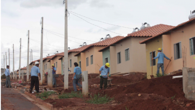 Desde junho de 2009, o grupo Mora-Pesquisa em Habitação atua em projetos e discussões que promovem melhorias nas casas da população. (Foto: Arquivo Mora)