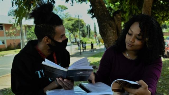 Cotas raciais estão entre as modalidades de ingresso adotadas pela UFU em alguns de seus cursos de pós-graduação. (Foto: Milton Santos)
