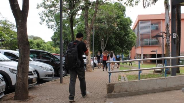 Entre os mil primeiros colocados, 12 estudantes são da UFU (foto: Milton Santos)