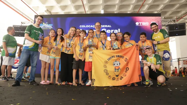 Equipe Smarts na premiação nacional TBR 2025